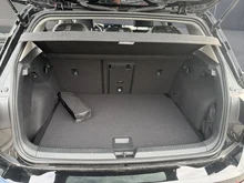 VW Golf Rabbit mHEV TSI DSG in Grenadillschwarz Metallic