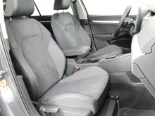 VW Golf Rabbit mHEV DSG in Delfingrau Metallic