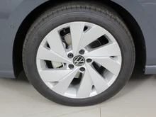 VW Golf Rabbit mHEV DSG in Delfingrau Metallic