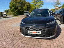 VW T-Roc Life eTSI DSG in Grenadillschwarz Metallic