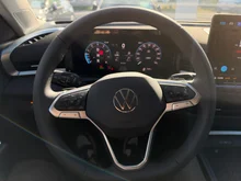 VW T-Roc Life eTSI DSG in Grenadillschwarz Metallic