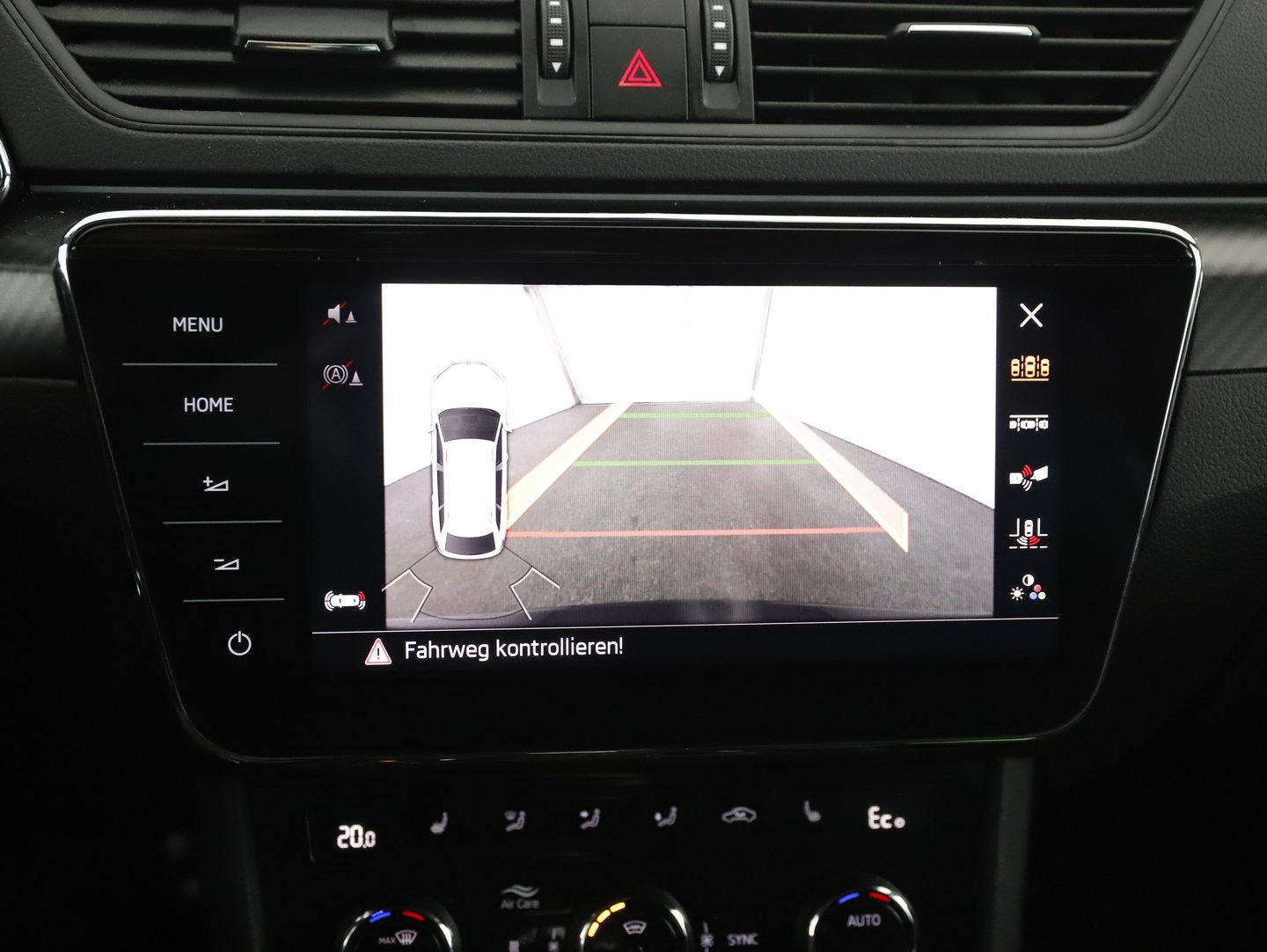 Škoda SUPERB Combi iV SPORTLINE DSG | Bild 9 von 13