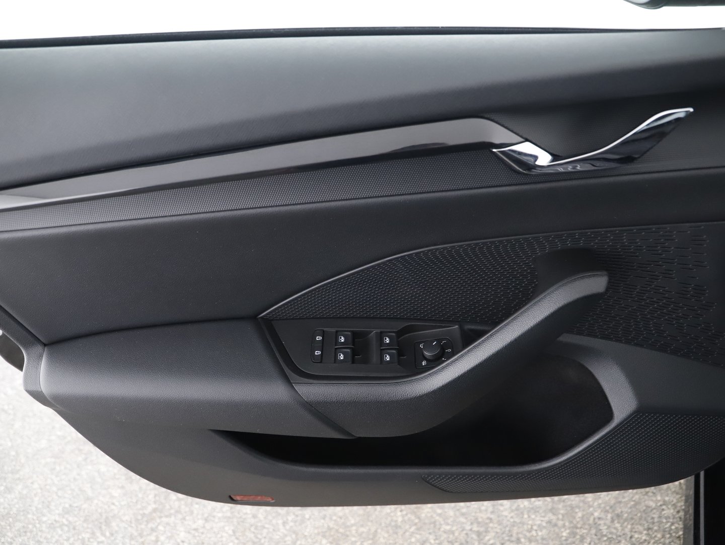Škoda OCTAVIA Combi Ambition TDI DSG | Bild 16 von 23