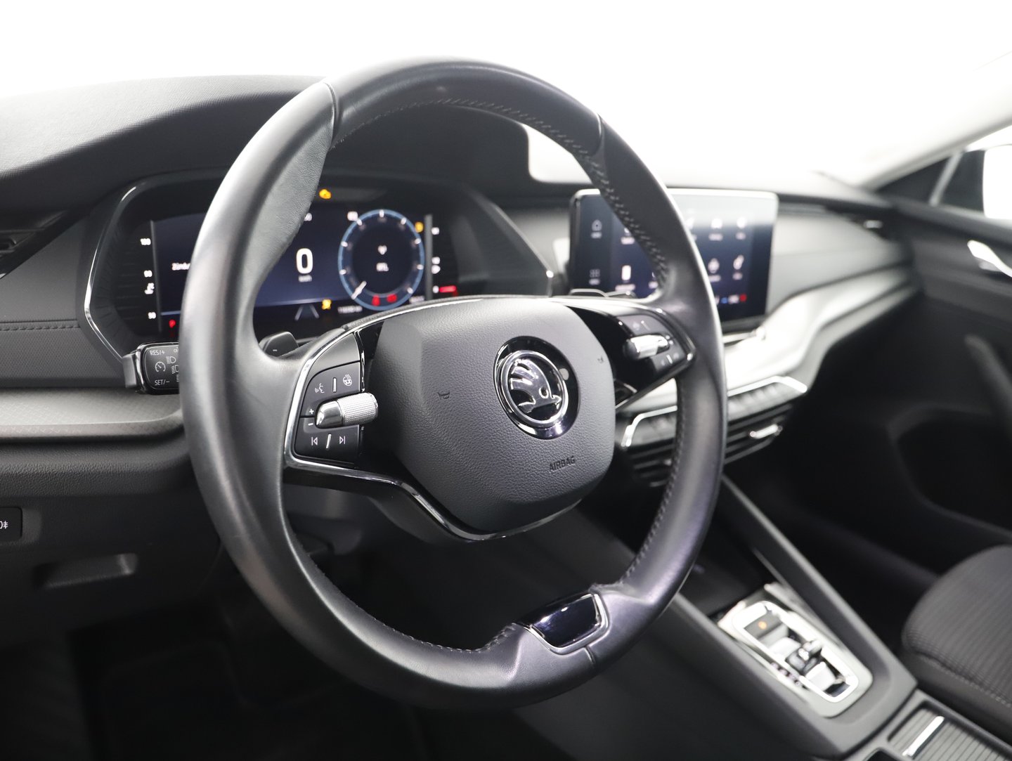 Škoda OCTAVIA Combi Ambition TDI DSG | Bild 6 von 23