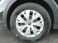 VW Taigo 4Me TSI in Deep Black Perleffekt