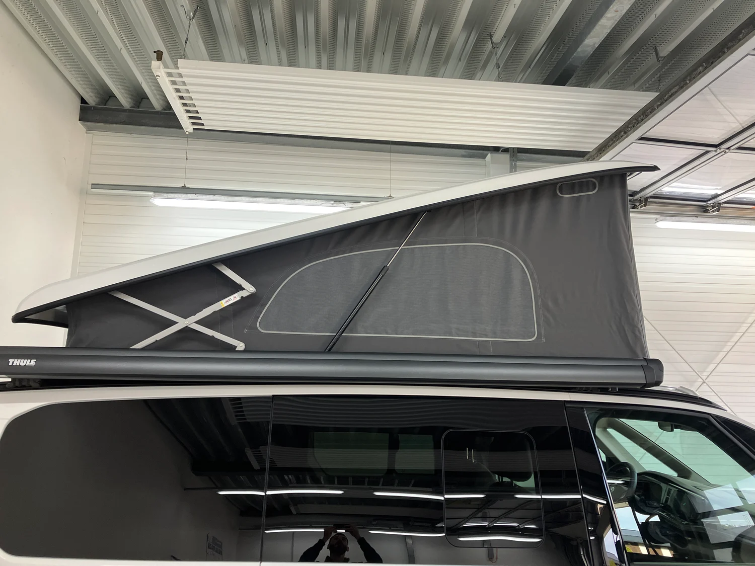 Bild eines VW California Beach eHybrid 180 kW 4M