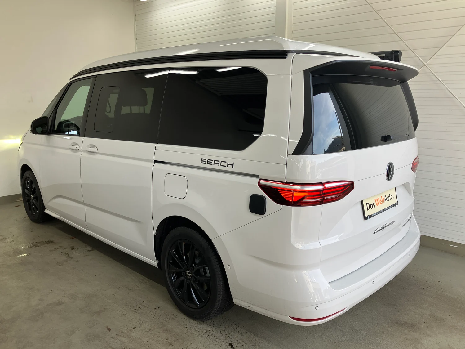 Bild eines VW California Beach eHybrid 180 kW 4M