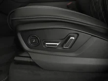 Audi Q8 e-hybrid quattro 360 kW in Daytonagrau Perleffekt