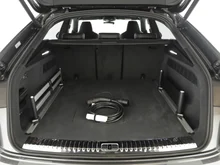 Audi Q8 e-hybrid quattro 360 kW in Daytonagrau Perleffekt