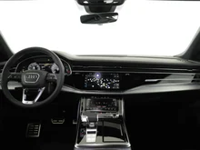 Audi Q8 e-hybrid quattro 360 kW in Daytonagrau Perleffekt