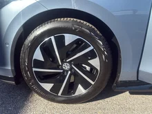 VW ID.7 Tourer Pro S 210 kW Business-86 kWh in Stonewashed Blue Metallic