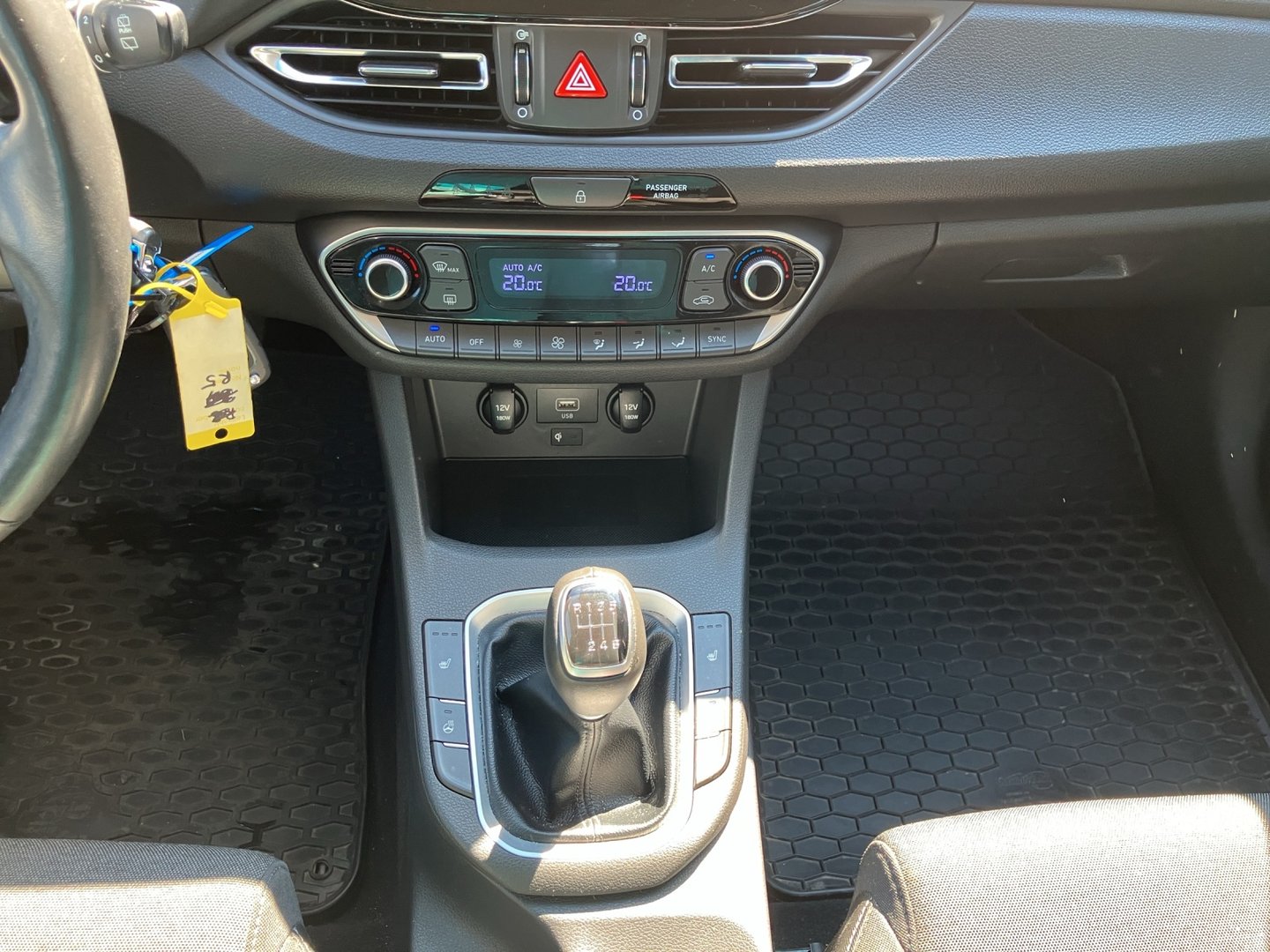 Hyundai i30 CW 1,6 CRDi Trend Line | Bild 9 von 15