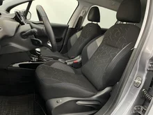 Peugeot 2008 Active in grau metallic