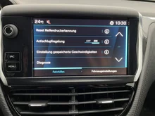 Peugeot 2008 Active in grau metallic