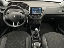 Peugeot 2008 Active in grau metallic