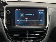 Peugeot 2008 Active in grau metallic