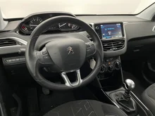 Peugeot 2008 Active in grau metallic