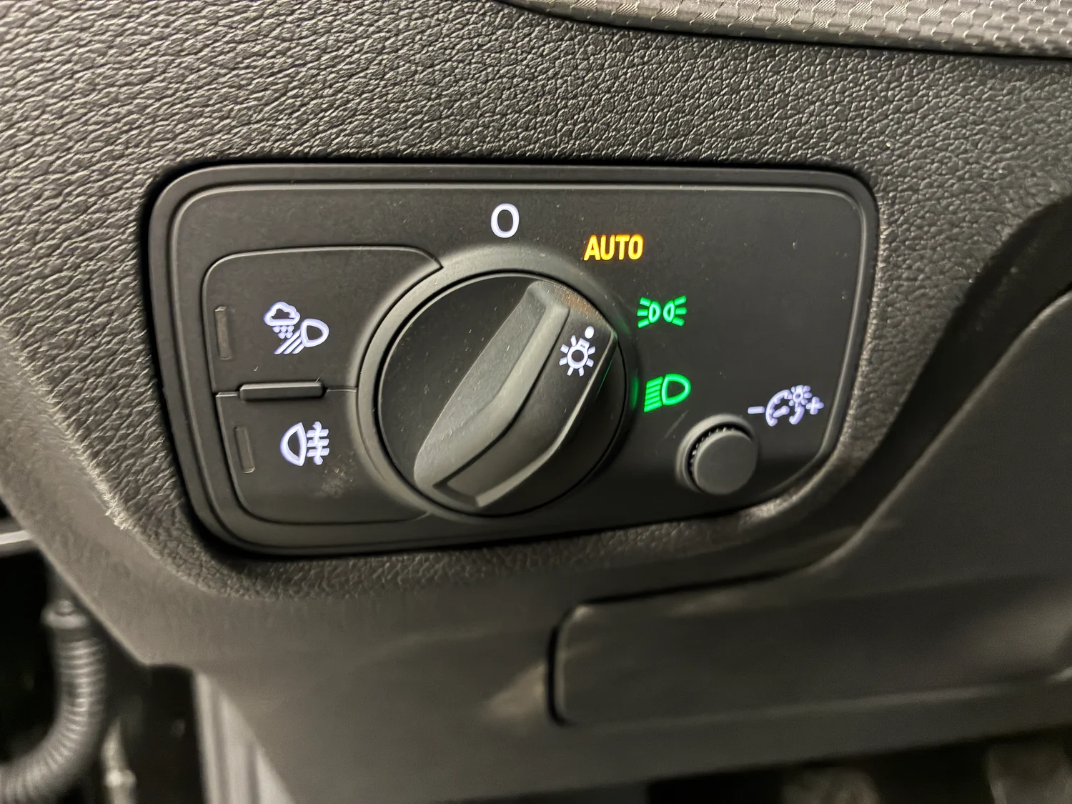 Bild eines Audi Q2 30 TFSI admired