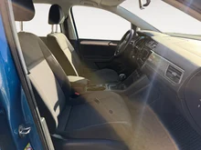 VW Touran TDI DSG in Caribbean Blue Metallic