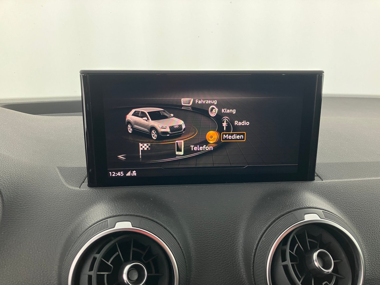 Audi Q2 35 TDI Sport | Bild 8 von 13