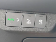 Audi Q4 e-tron performance in Gletscherweiss metallic