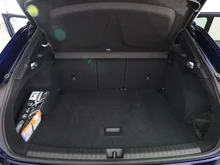 CUPRA Terramar 1.5 e-TSI 150 PS DSG in Cosmos-Blau Metallic