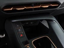 CUPRA Terramar 1.5 e-TSI 150 PS DSG in Cosmos-Blau Metallic
