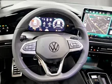 VW Golf Variant Sport mHeV DSG in Delfingrau Metallic