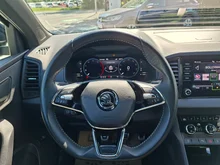 Škoda Karoq Sportline TDI SCR in Graphit-Grau Metallic