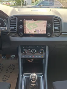 Škoda Karoq Sportline TDI SCR in Graphit-Grau Metallic