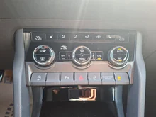 Škoda Karoq Sportline TDI SCR in Graphit-Grau Metallic