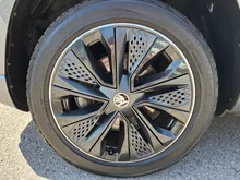 Škoda Karoq Sportline TDI SCR in Graphit-Grau Metallic