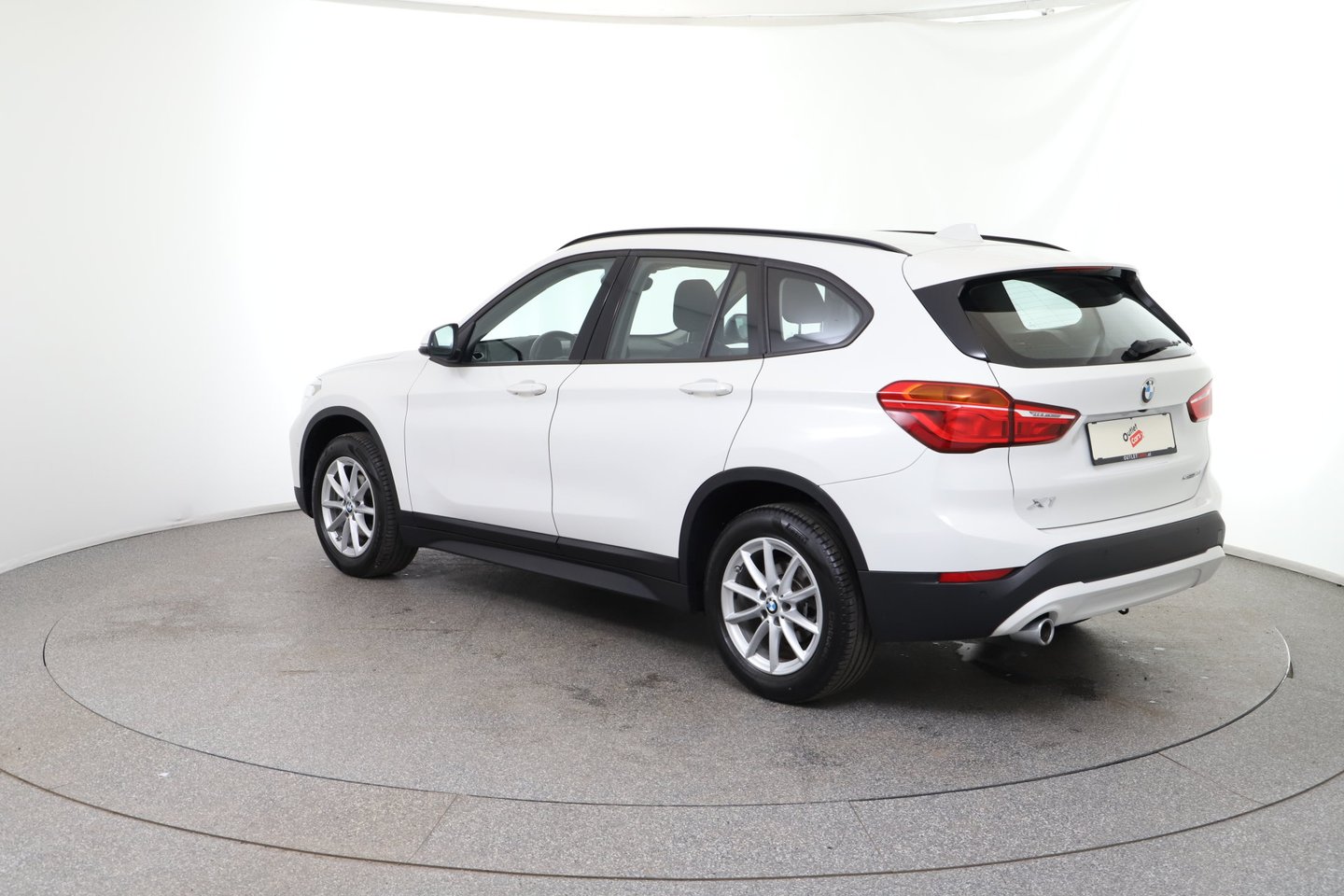BMW X1 sDrive16d | Bild 3 von 30