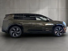 Škoda Peaq Sportline 90x in Olibo-Grün Metallic
