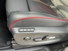 VW ID Buzz ID. Buzz GTX in Deep Black Perleffekt