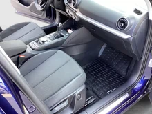 Thumbnail-Foto von Fahrzeug