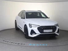 Audi e-tron Sportback 55 quattro S line in GLETSCHERWEISS METALLIC