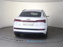 Audi e-tron Sportback 55 quattro S line in GLETSCHERWEISS METALLIC