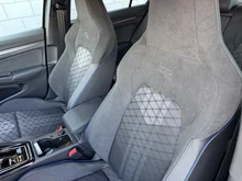 VW Golf Sport mHEV TSI DSG in Grenadillschwarz Metallic