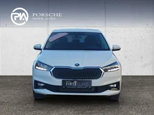 Škoda Fabia Essence in Alaska-Weiß