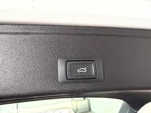 Audi A4 Avant 40 TDI quattro S line in weiß