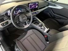 Audi A4 Avant 40 TDI quattro S line in weiß