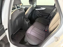 Audi A4 Avant 40 TDI quattro S line in weiß