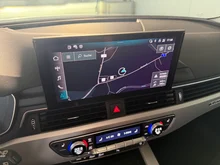Audi A4 Avant 40 TDI quattro S line in weiß