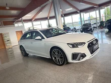 Audi A4 Avant 40 TDI quattro S line in weiß