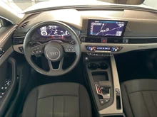 Audi A4 Avant 40 TDI quattro S line in weiß
