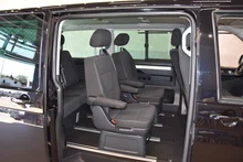 VW Multivan Trendline TDI 4MOTION in deepblack perleffekt