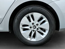 Škoda Octavia Combi Selection TDI DSG in Brillant-Silber Metallic