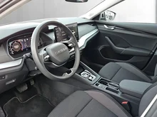 Škoda Octavia Combi Selection TDI DSG in Brillant-Silber Metallic