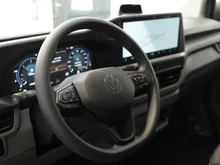 VW Transporter Doka-Pritsche TDI 4MOTION in Stone Grey